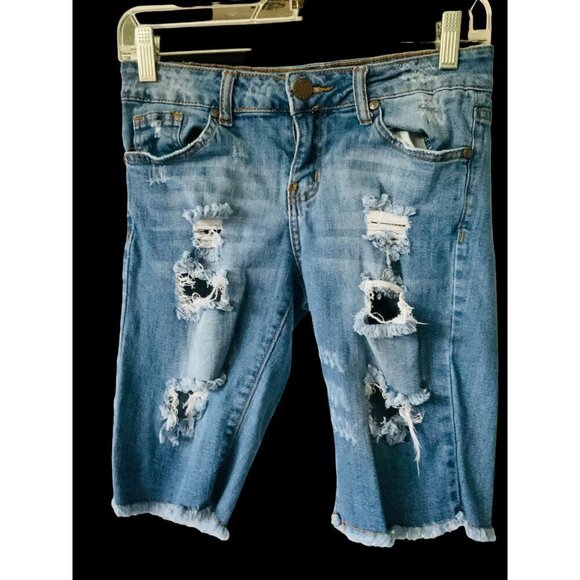 VIP GIRLS RIPPED DISTRESSED 5 POCKET DESIGN BLUE DENIM JEAN SHORTS SIZE 1/2 - Picture 12 of 16